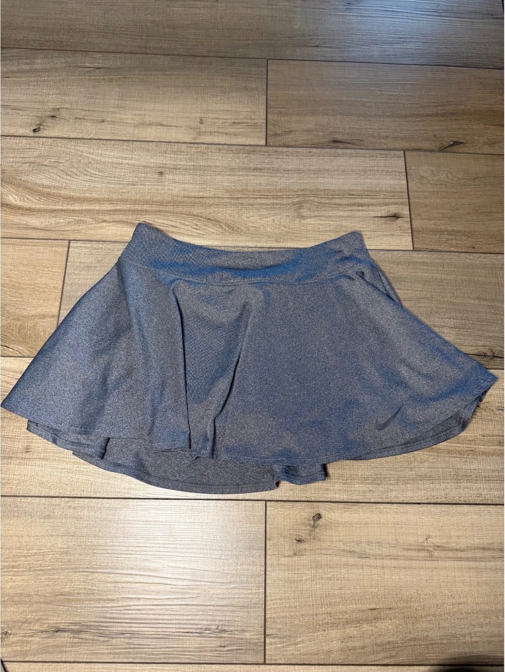 Nike Dri-FIT Gray Tennis Skirt Skort Built In Shorts Women’s Medium
